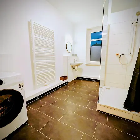 Sali Homes/moritz Apartment/5personen/modern/mit Kuche Und Balkon * Markranstädt